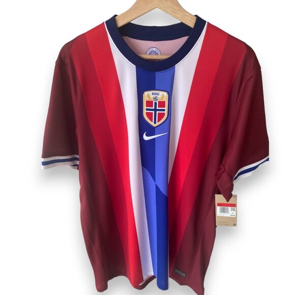 2024 Norway National Team Home Soccer Jersey. - Picture 1 of 11
